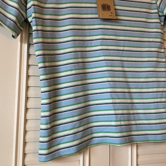 Levi’s scoop neck tee - Picture 2 of 5